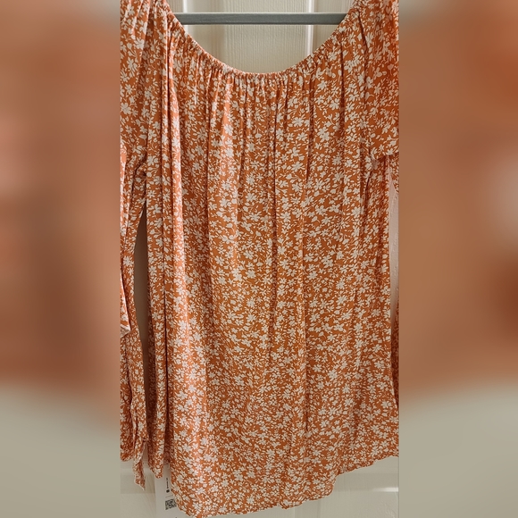 NWT Off the Shoulder Flower Boho Top Size XL Brand ROMWE - Picture 2 of 4